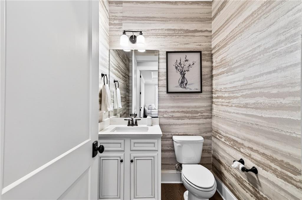 3446 Cochise Drive SE