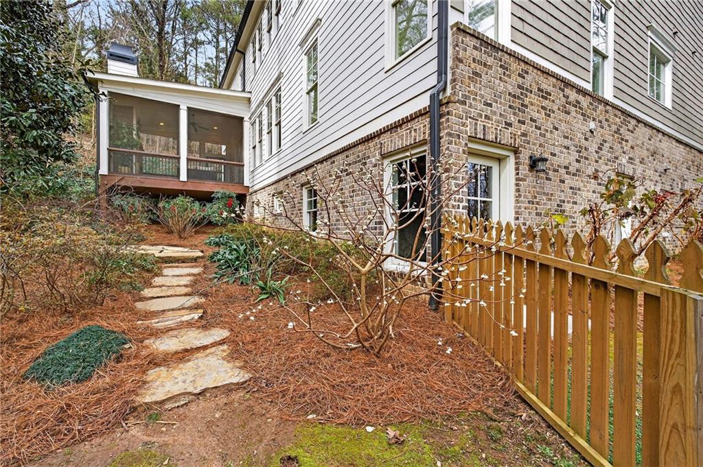 3446 Cochise Drive SE