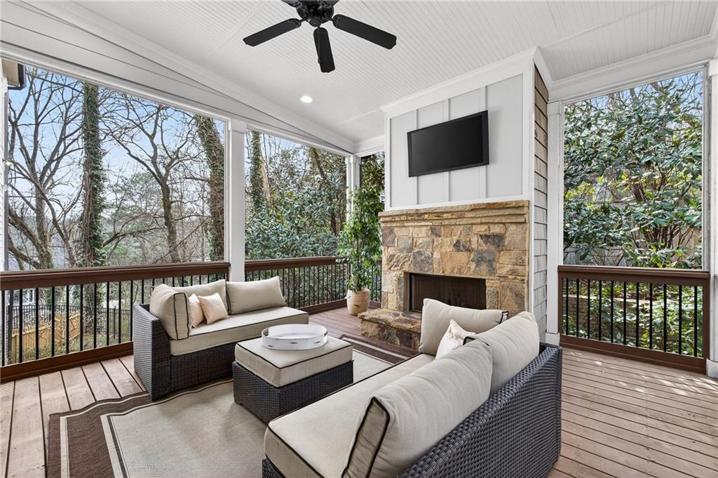 3446 Cochise Drive SE