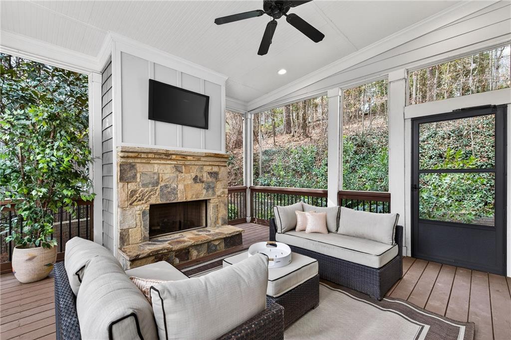 3446 Cochise Drive SE