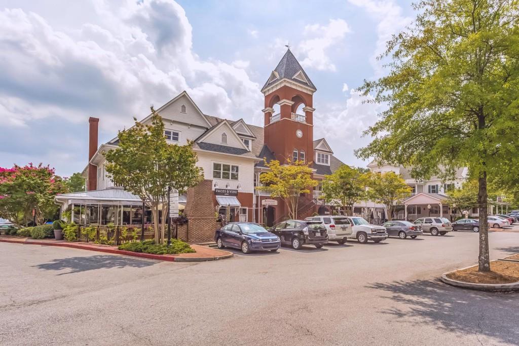 3446 Cochise Drive SE