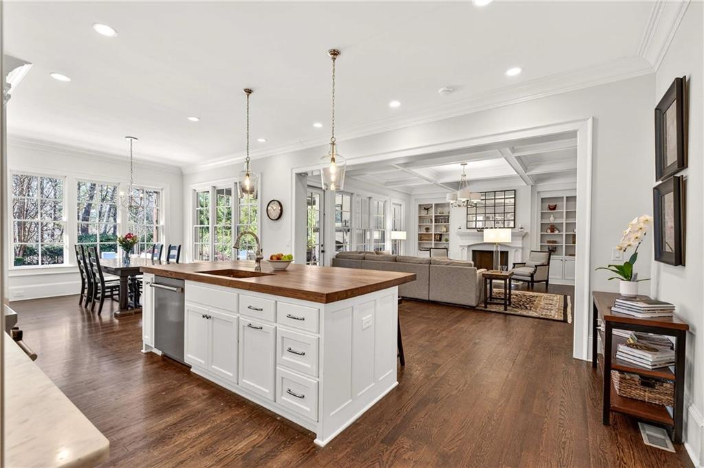 2976 Sequoyah Drive NW