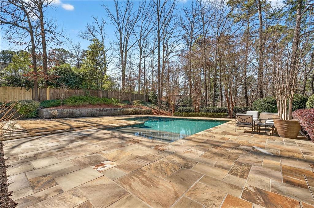 2976 Sequoyah Drive NW