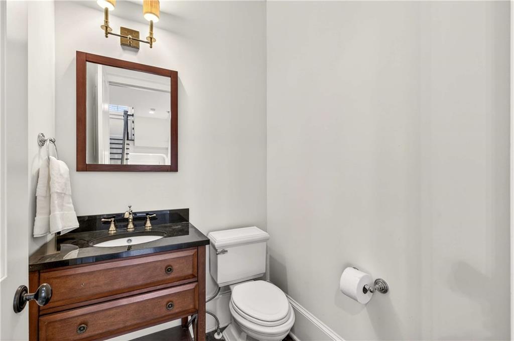 2976 Sequoyah Drive NW