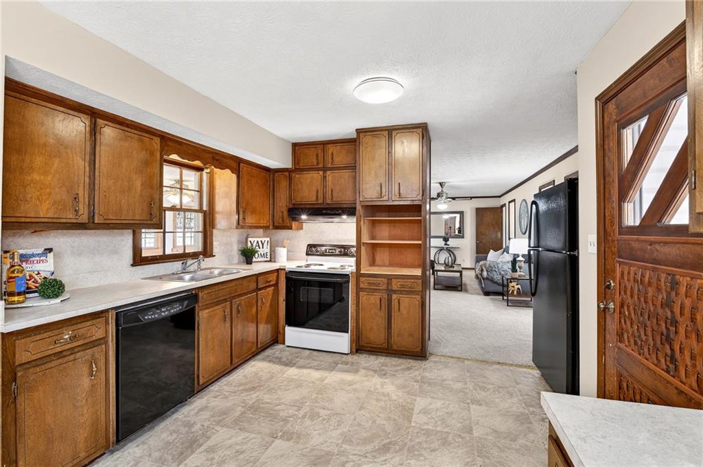 4444 Bending River Trail SW