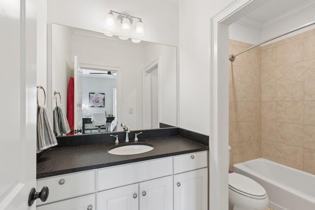 3585 Roxboro Road NE Unit 6