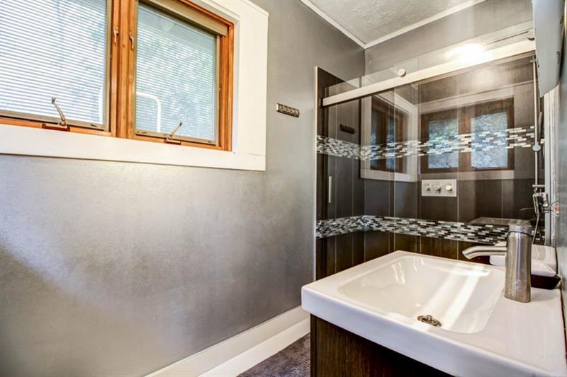 162 Peachtree Hills Avenue NE