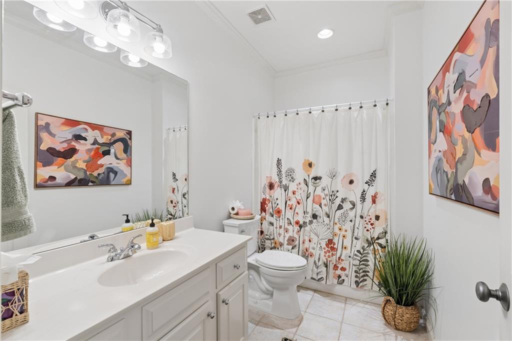 2305 English Ivy Court SE Unit 23