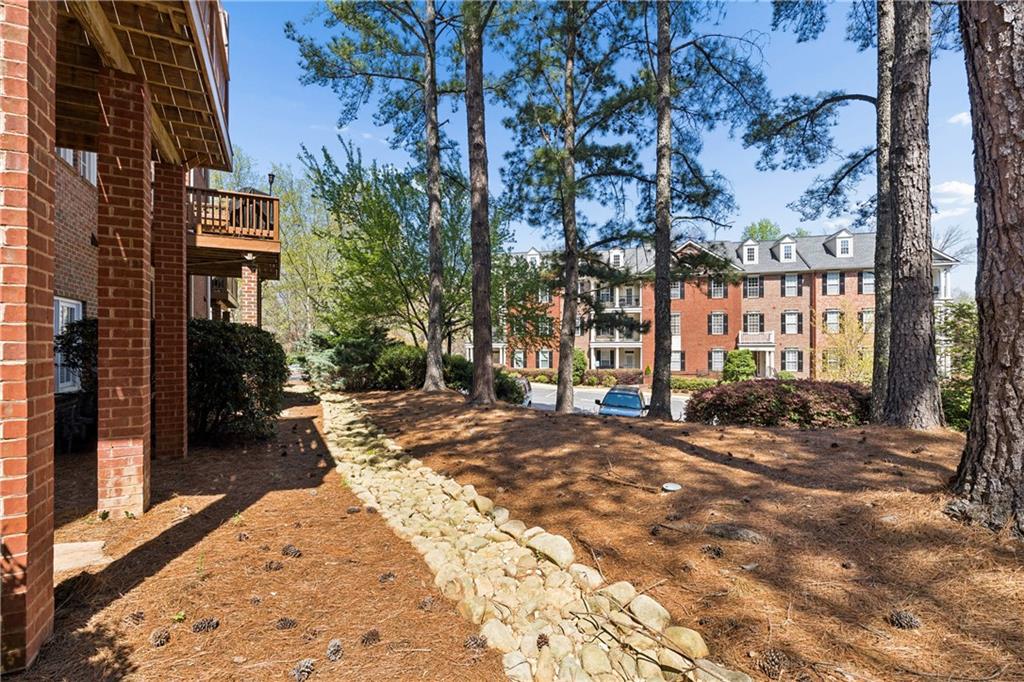 2305 English Ivy Court SE Unit 23