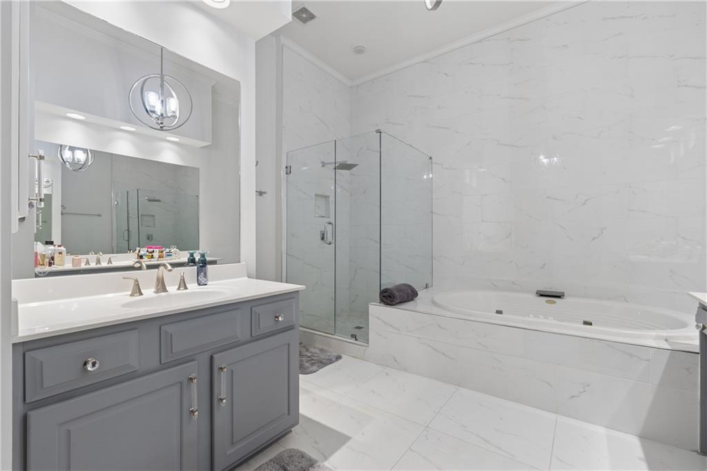 2305 English Ivy Court SE Unit 23