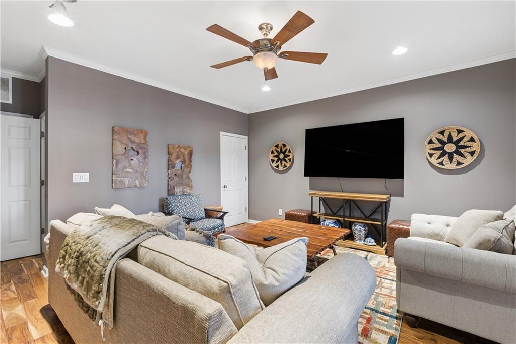 2305 English Ivy Court SE Unit 23