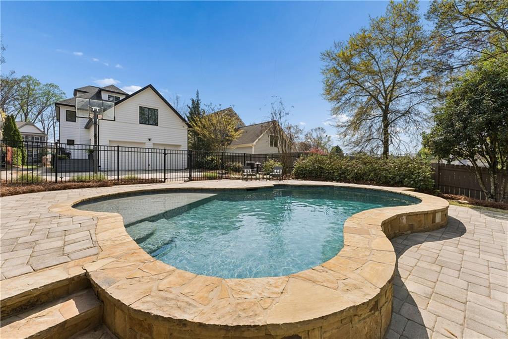 4484 Oakdale Road SE