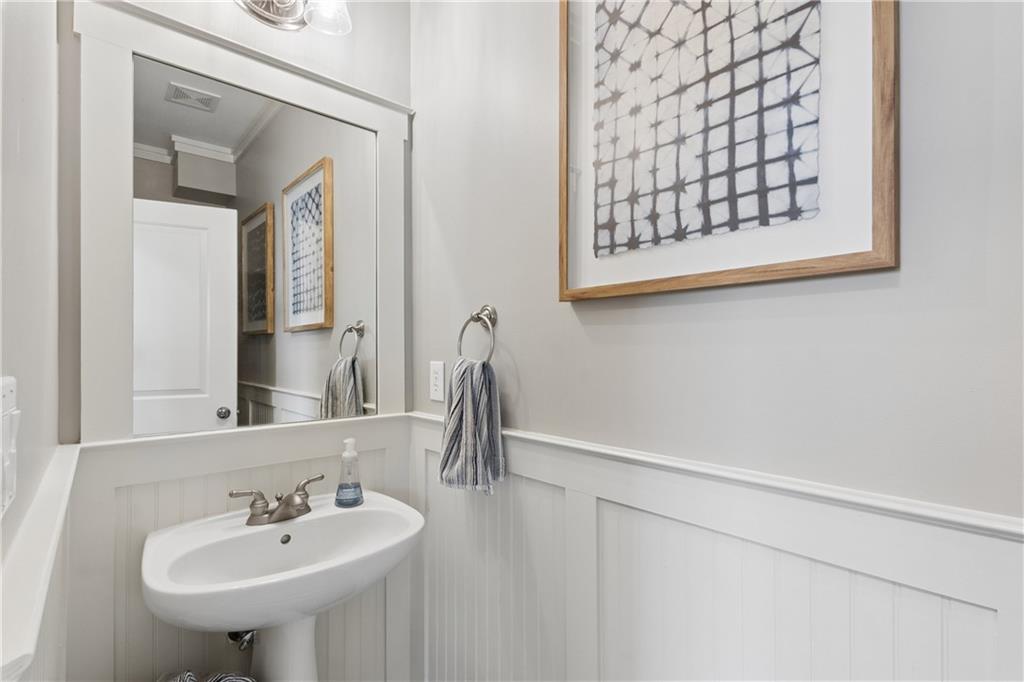 4484 Oakdale Road SE