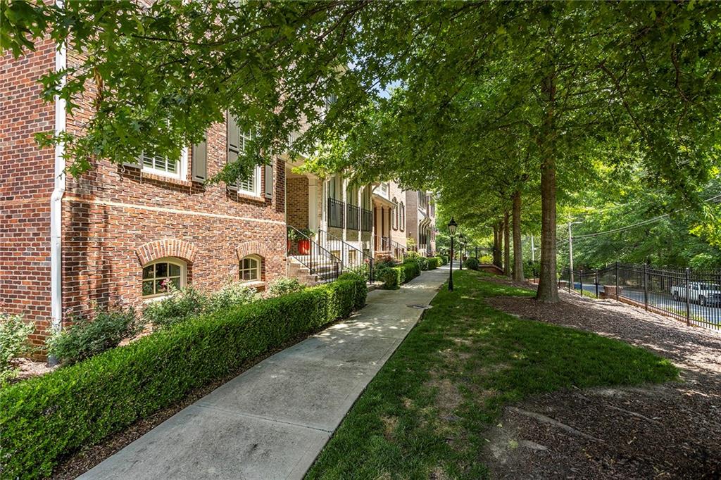 3585 Roxboro Road NE Unit 6
