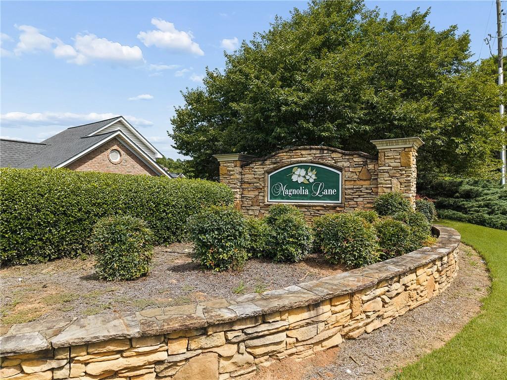 3392 Raes Creek Road