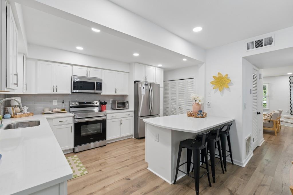 140 Amherst Place NW