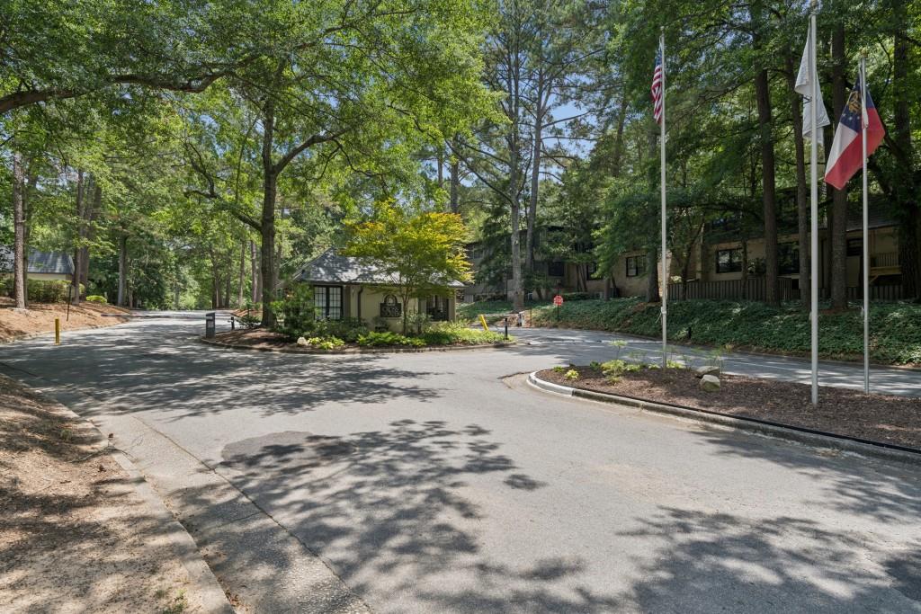 140 Amherst Place NW