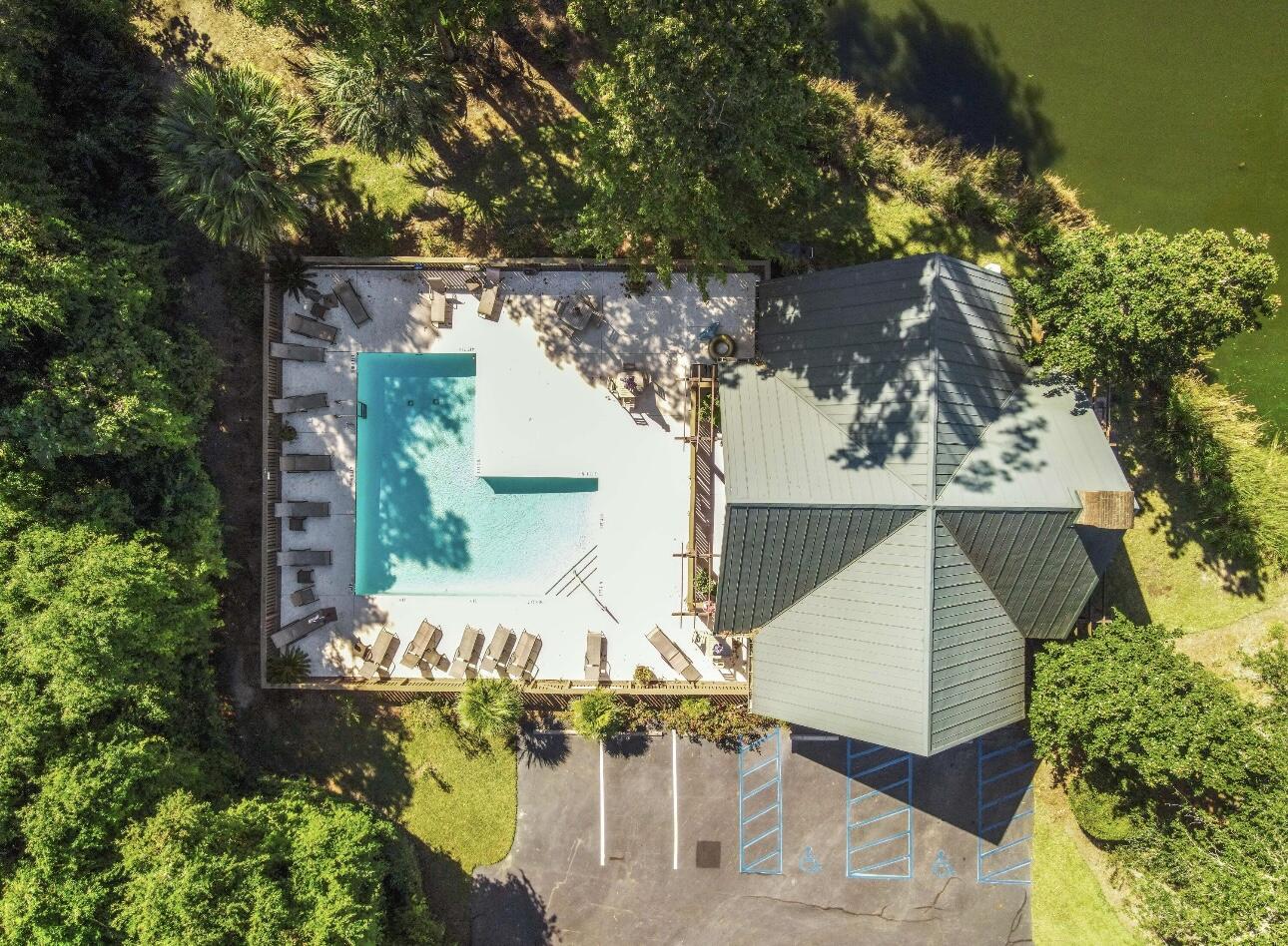 8318 Childs Cove