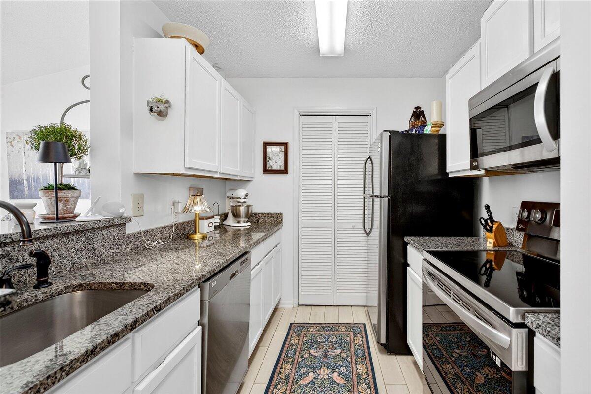 2011 N Hwy 17 # I Unit: 1100 I