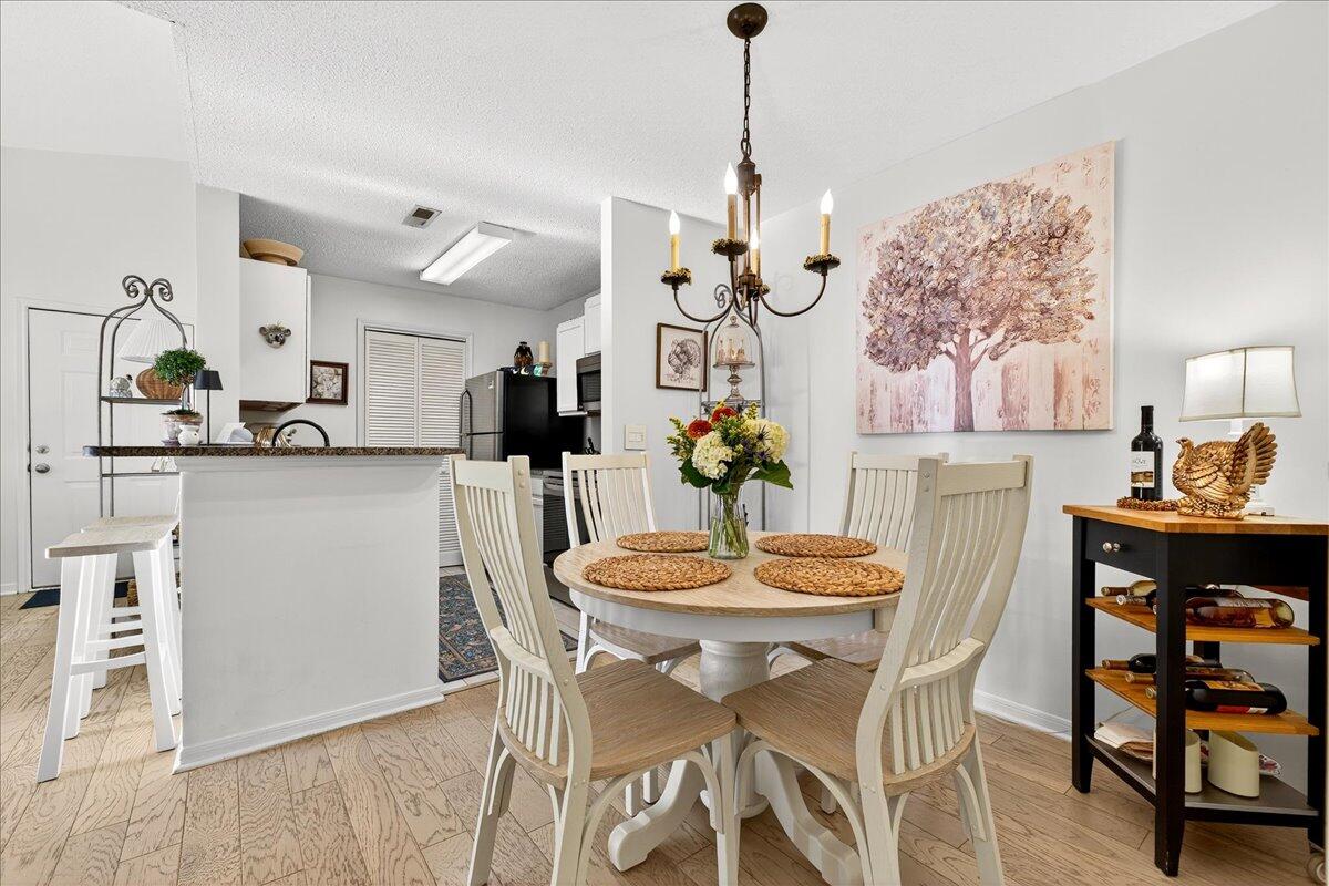 2011 N Hwy 17 # I Unit: 1100 I