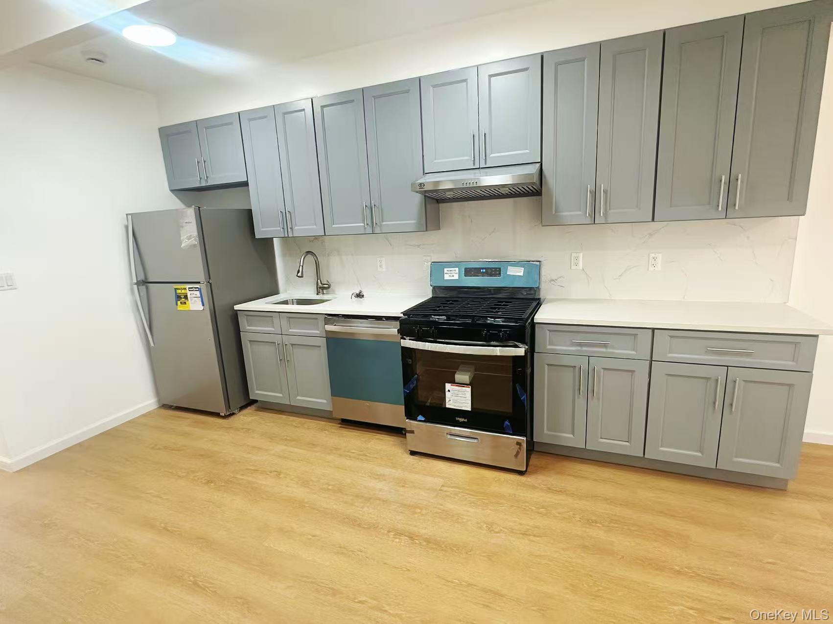 30-87 Steinway Street Unit: 4FL