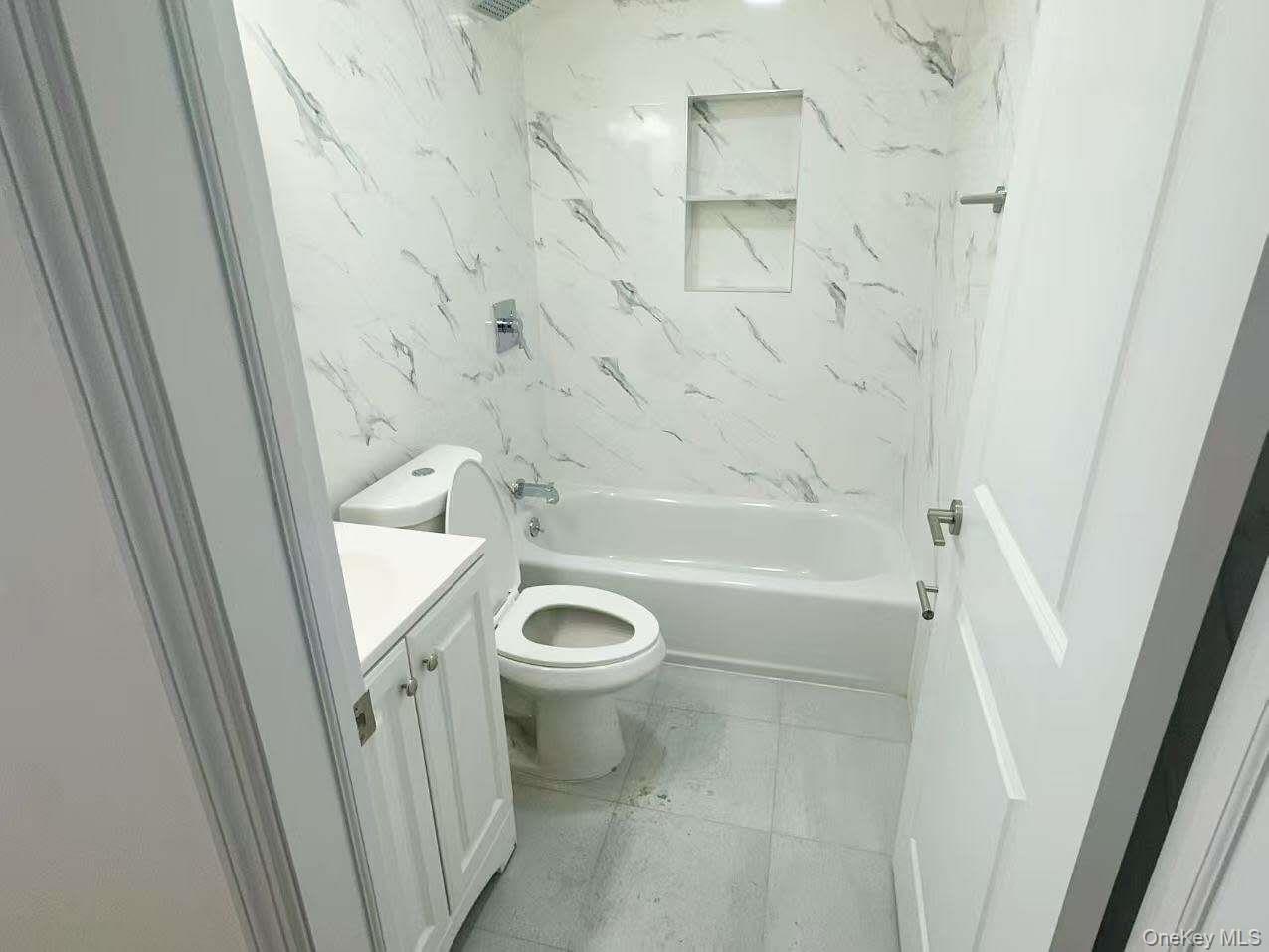 30-87 Steinway Street Unit: 4FL