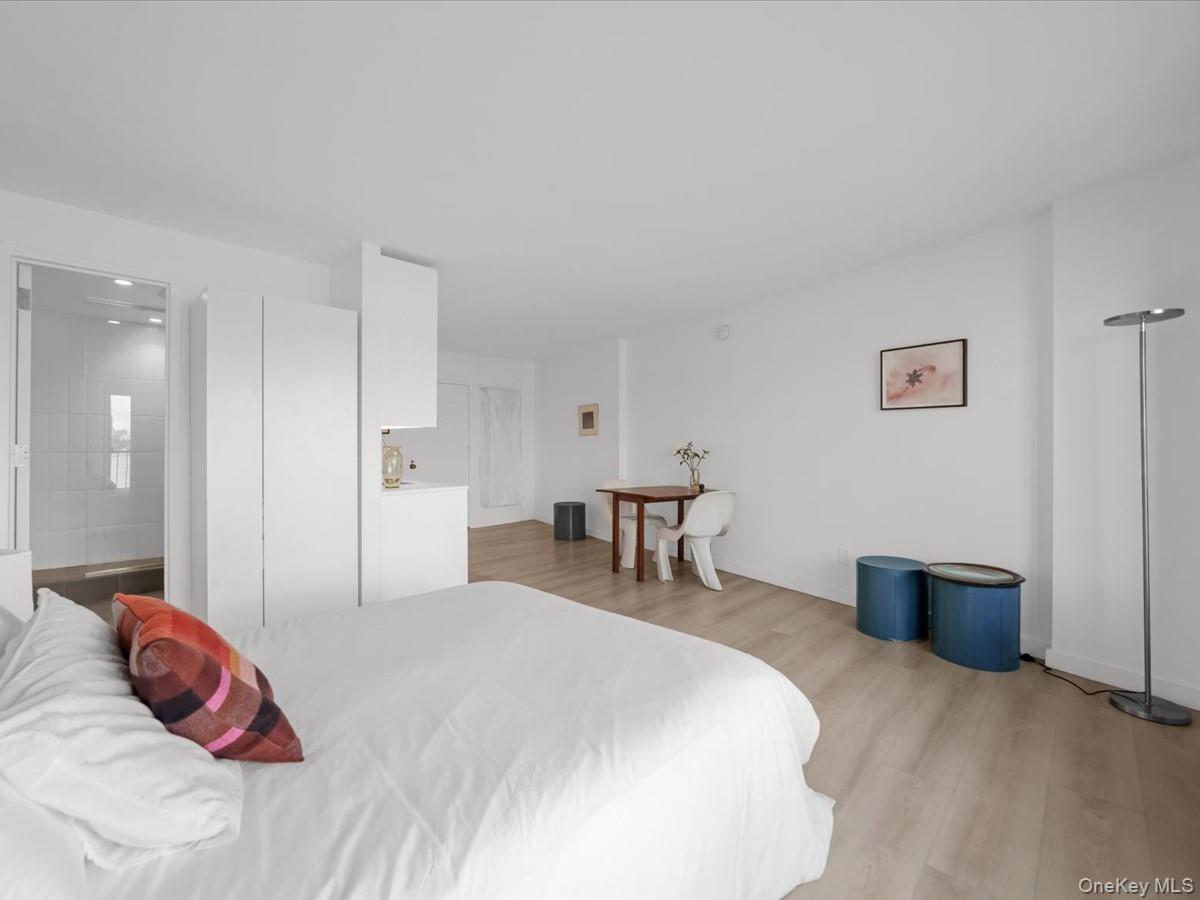 25-40 shore blvd
