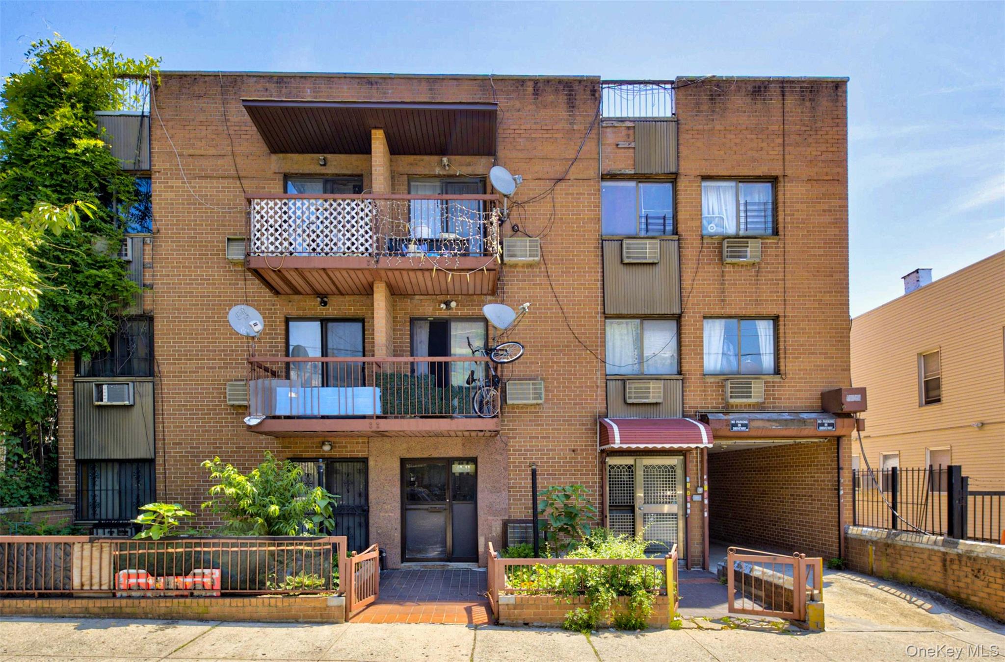 42-11 108 st