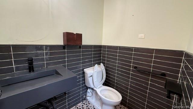 133-36 41st Road Unit: CS8