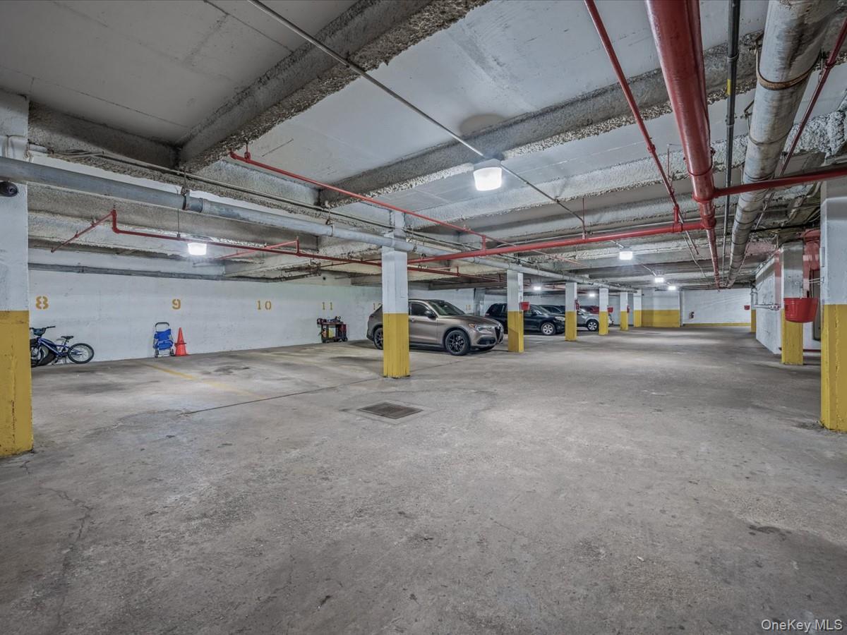 241-20 Northern Boulevard Unit: 6J