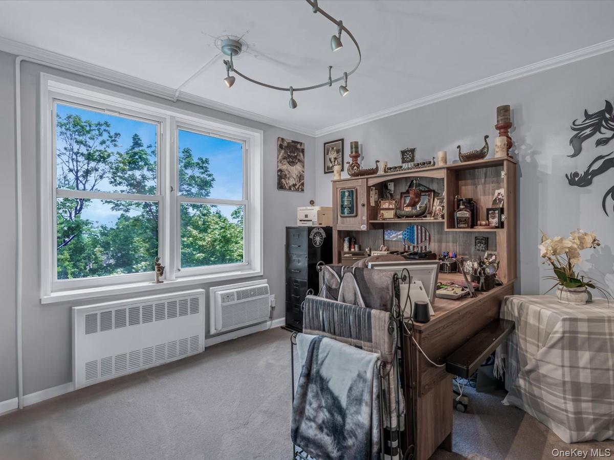 241-20 Northern Boulevard Unit: 6J