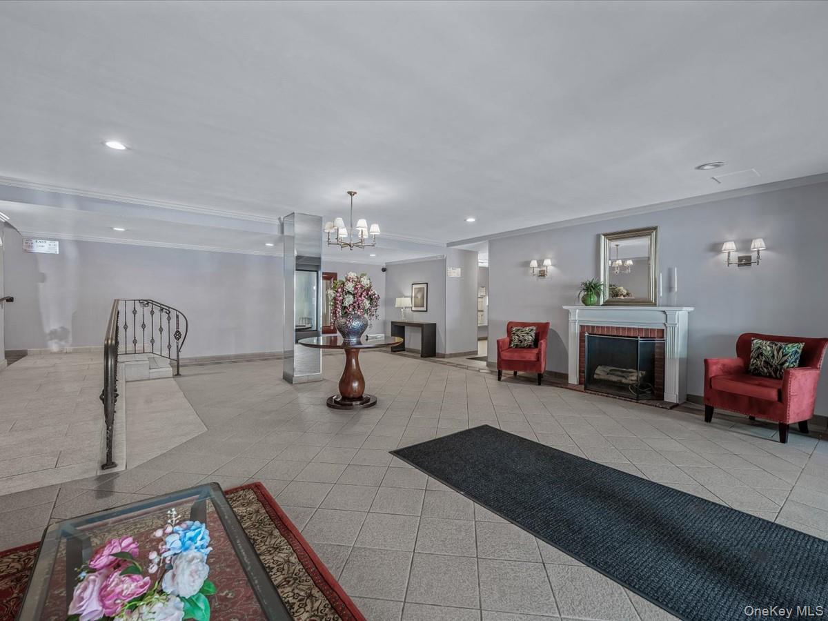 241-20 Northern Boulevard Unit: 6J