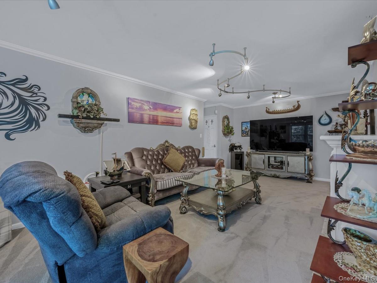 241-20 Northern Boulevard Unit: 6J