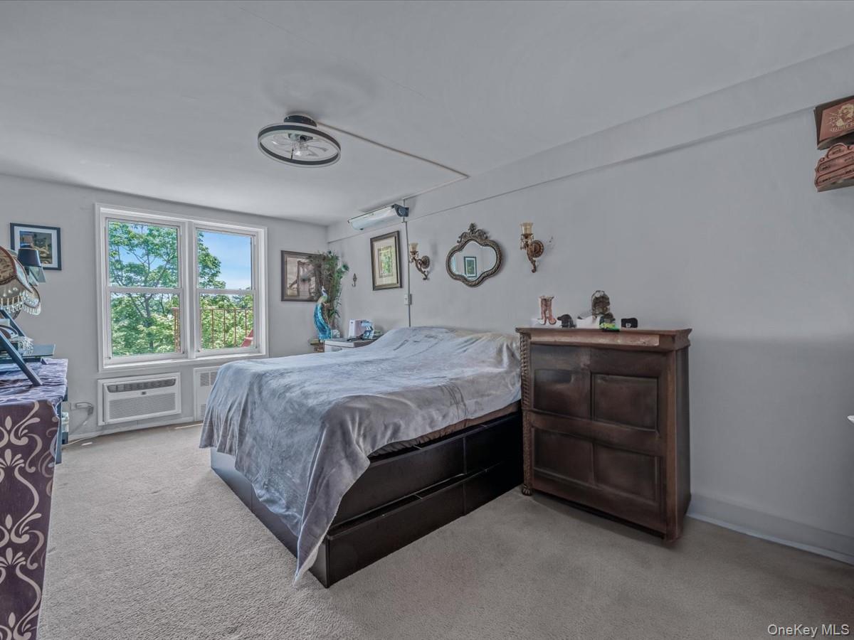 241-20 Northern Boulevard Unit: 6J