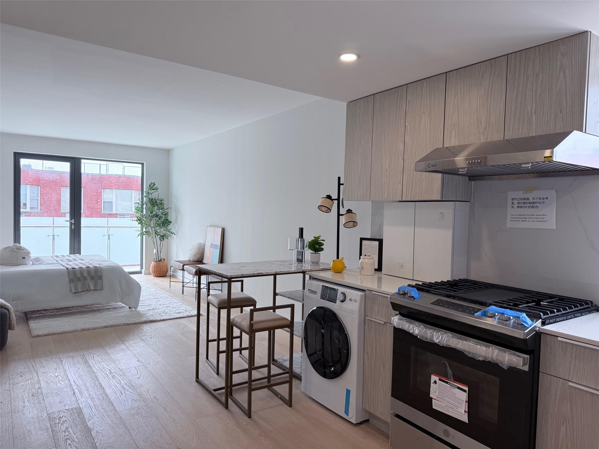 136-80 41 Avenue Unit: 6H