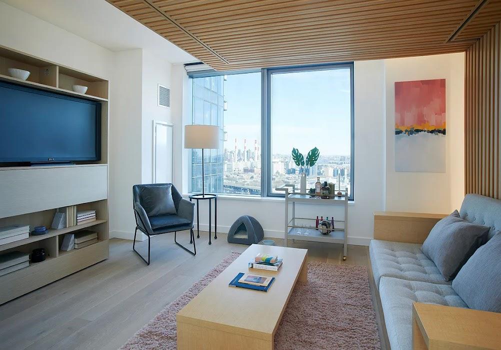3 Court Square Unit: 2306