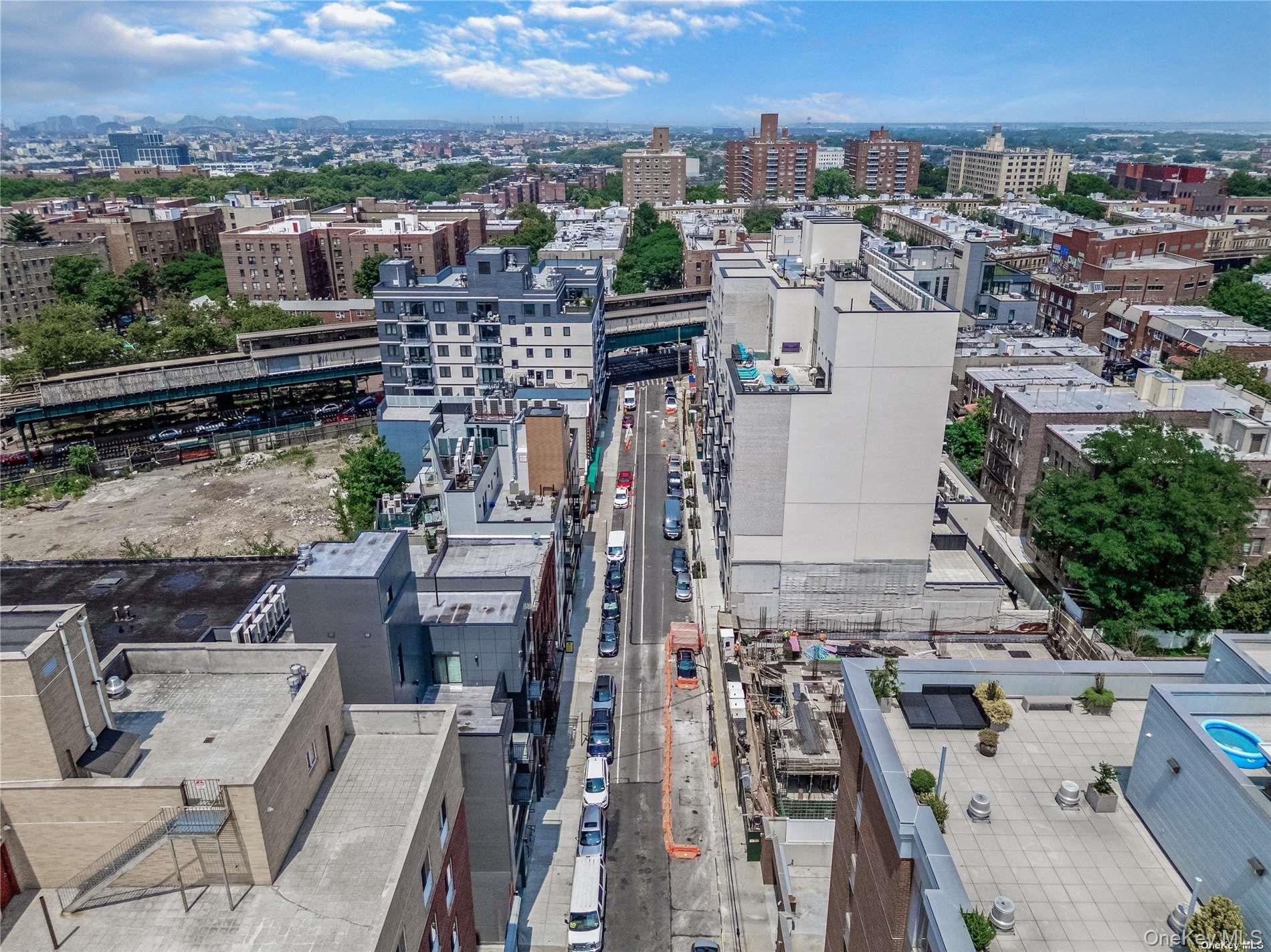 43-30 52 Street Unit: 2A
