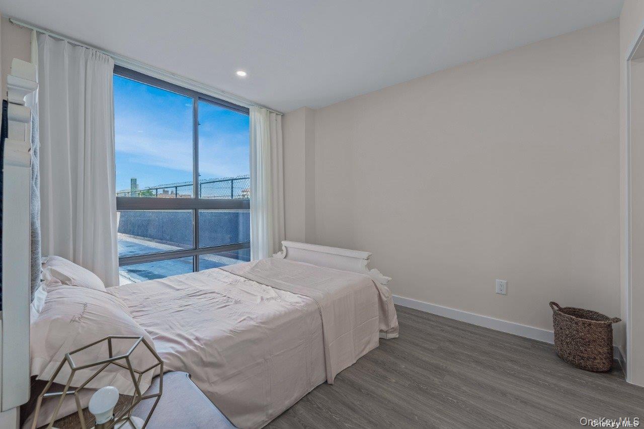 43-30 52 Street Unit: 3B