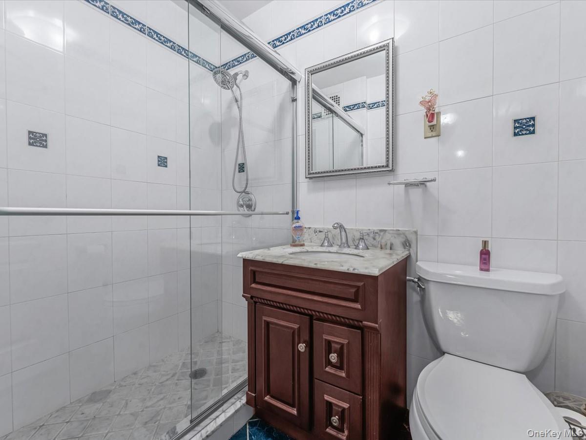 241-20 Northern Boulevard Unit: 6M