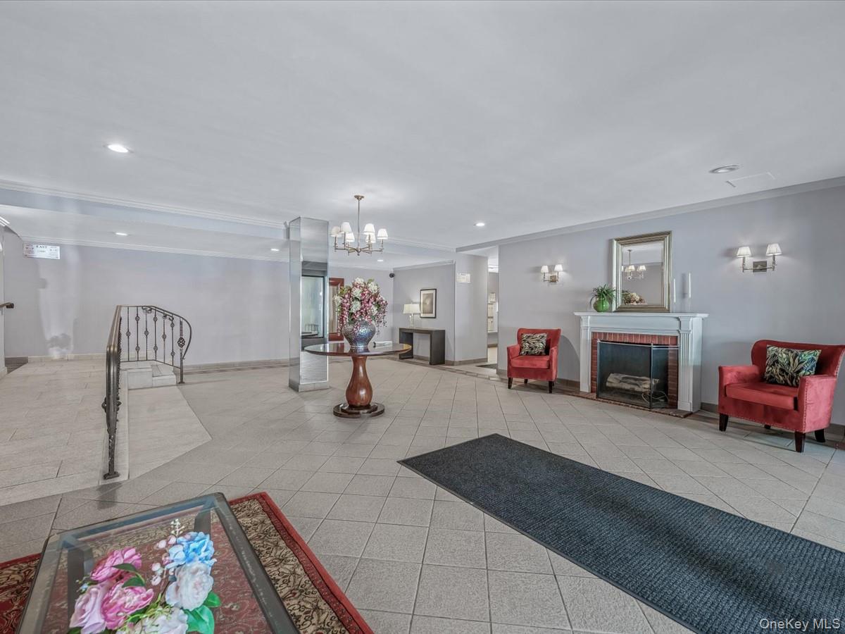 241-20 Northern Boulevard Unit: 6M