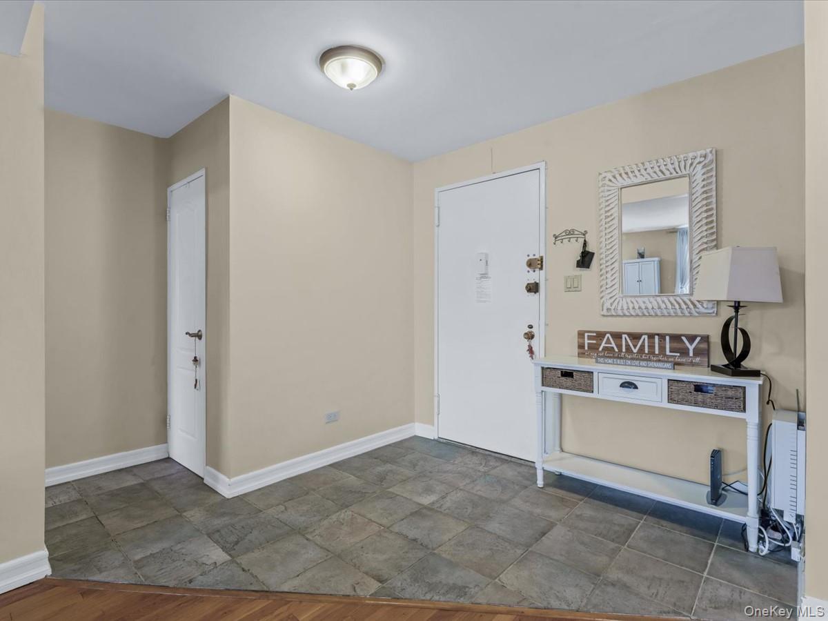 241-20 Northern Boulevard Unit: 6M