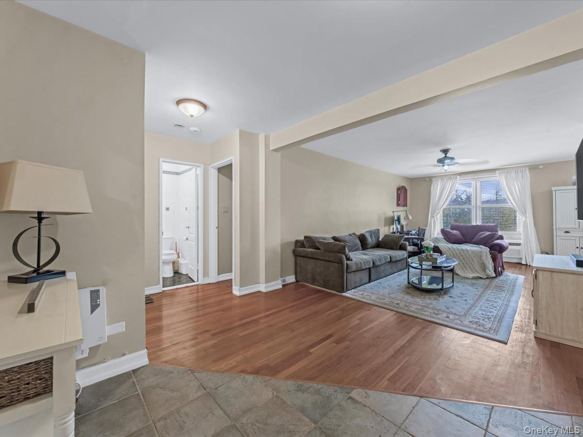 241-20 Northern Boulevard Unit: 6M