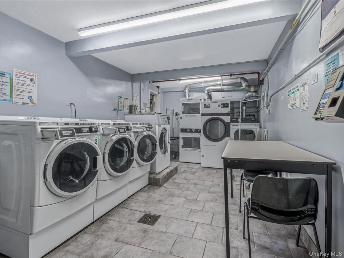 241-20 Northern Boulevard Unit: 6M