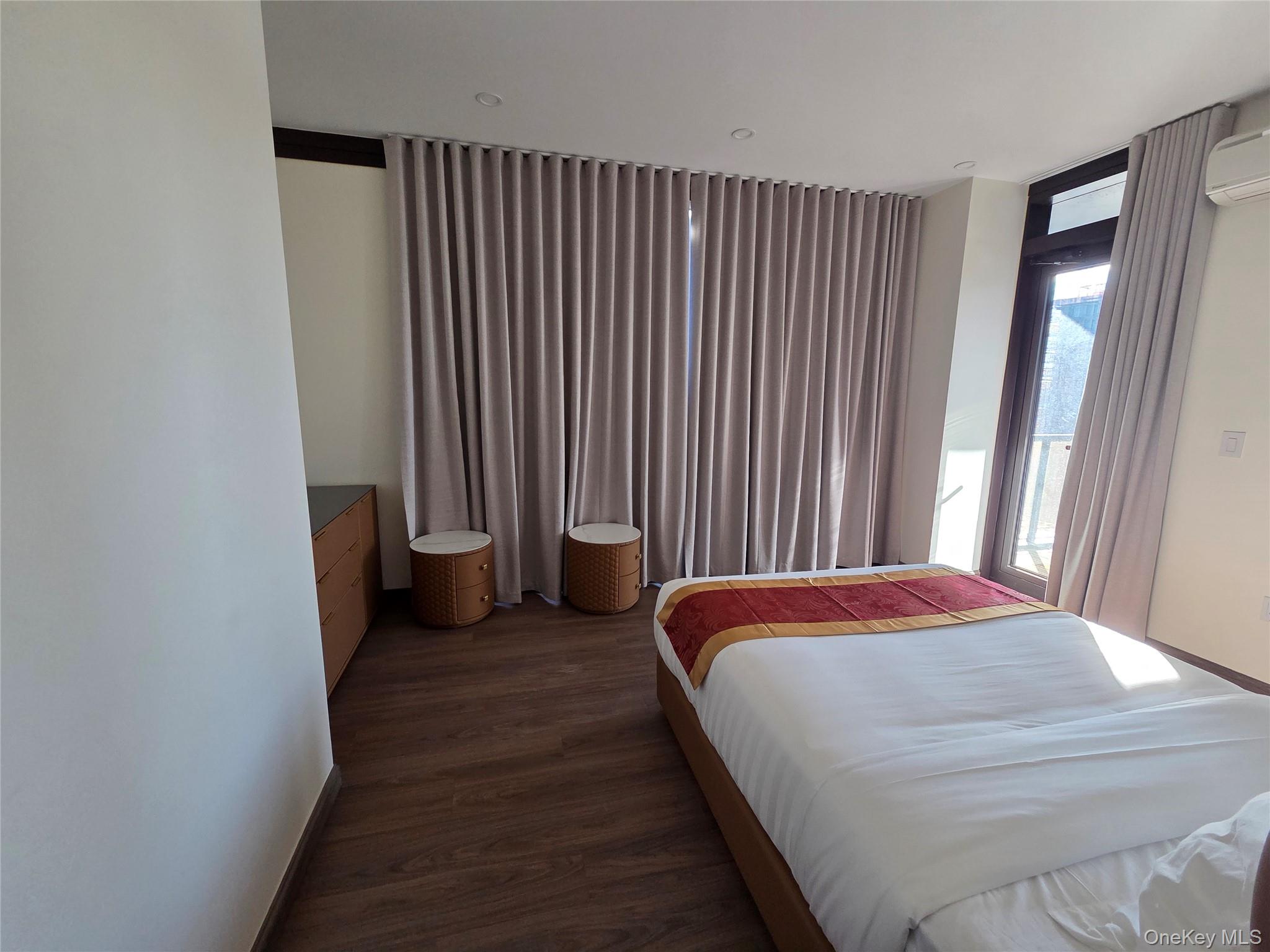 36-21 Prince Street Unit: 8A