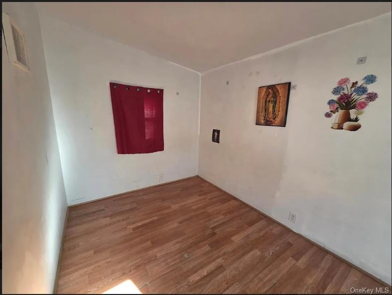 120 Kingsland Avenue