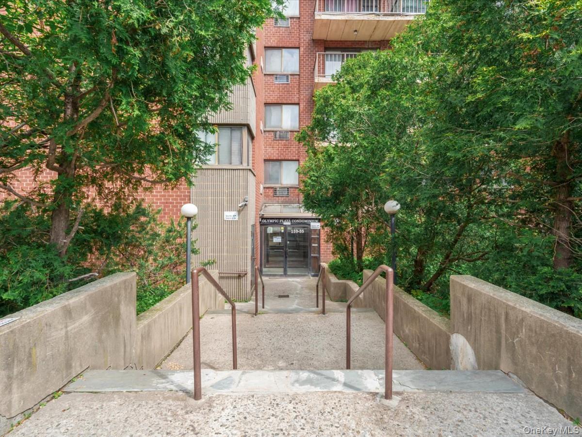 139-35 35th Avenue Unit: 3B