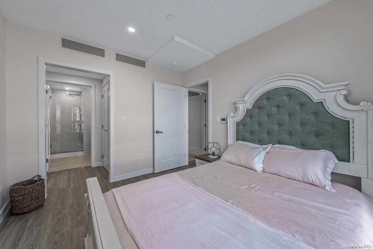 43-30 52 Street Unit: 2B