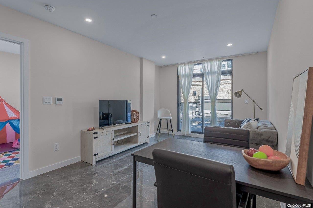43-30 52 Street Unit: 2B