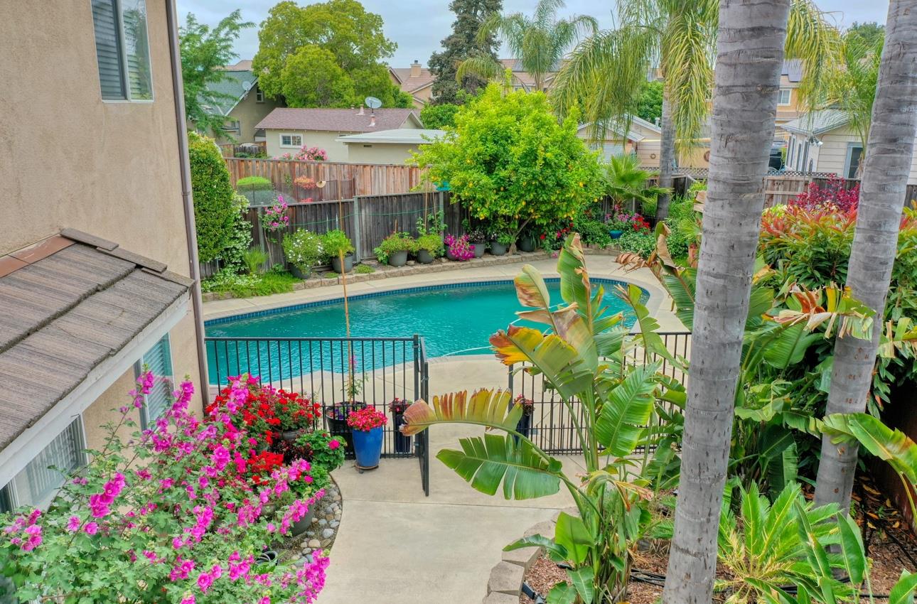 8790 Floral Street