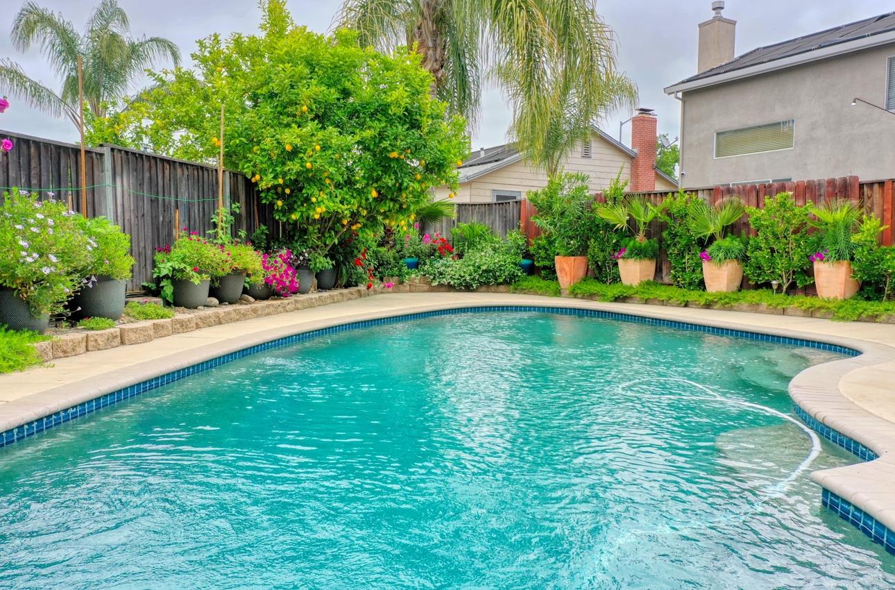8790 Floral Street